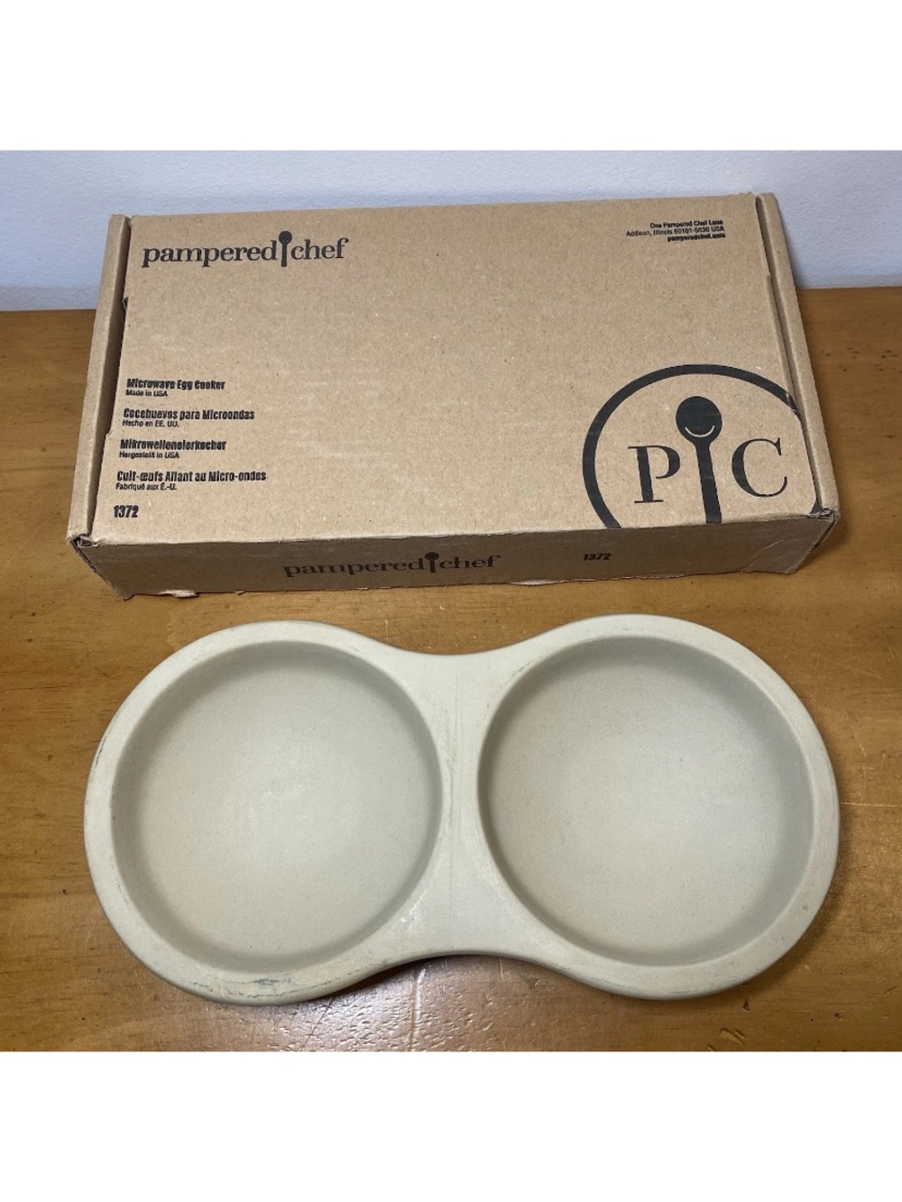 Pampered Chef Microwave Egg Cooker 1372 Stoneware Double Egg Poacher With Box
